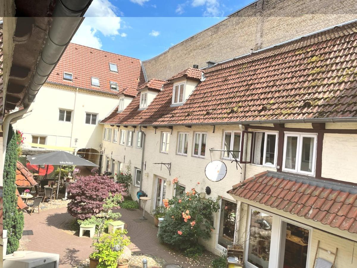 Fewo1846 - An Der Alten Kaffeeroesterei - Stilvoll Eingerichtete 2-Zimmer-Wohnung Im Stadtzentrum Flensburg Exterior photo